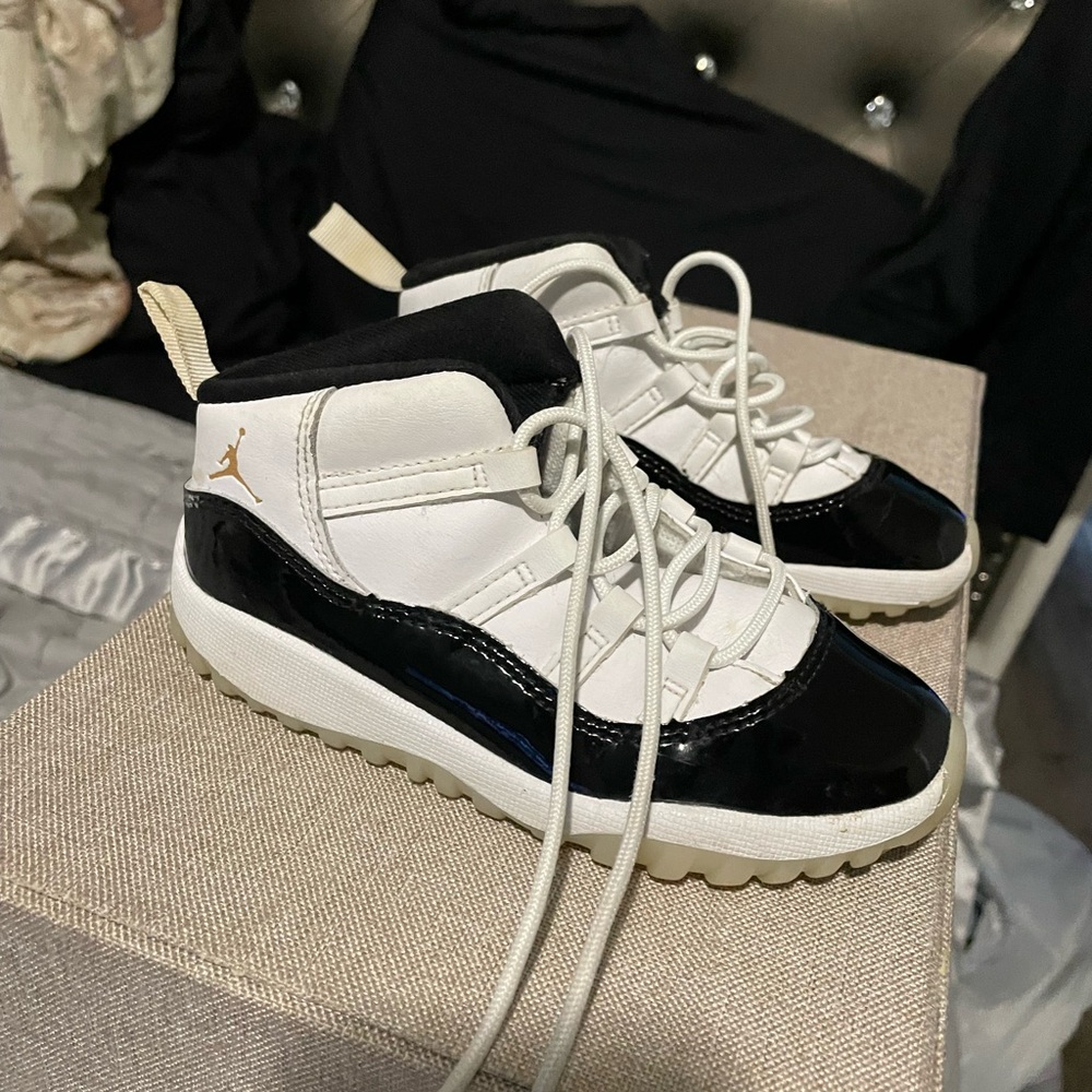 Jordan 11 “gratitude”